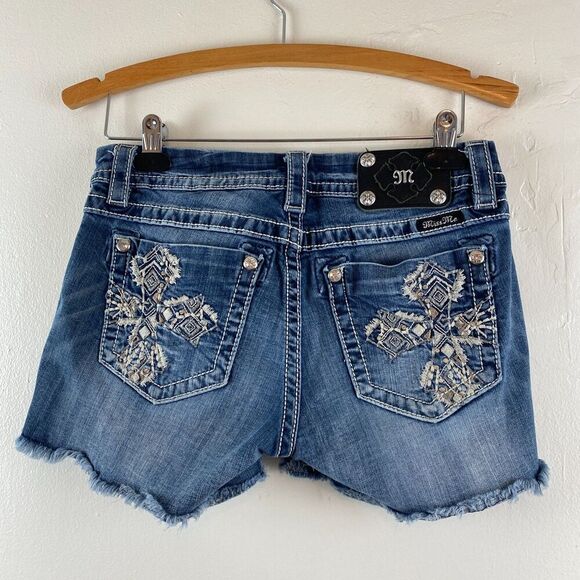 Miss Me Rhinestone Bling Mid Rise Easy Shorts Denim y2k Womens 27 Cowgirl Rodeo - Picture 4 of 9